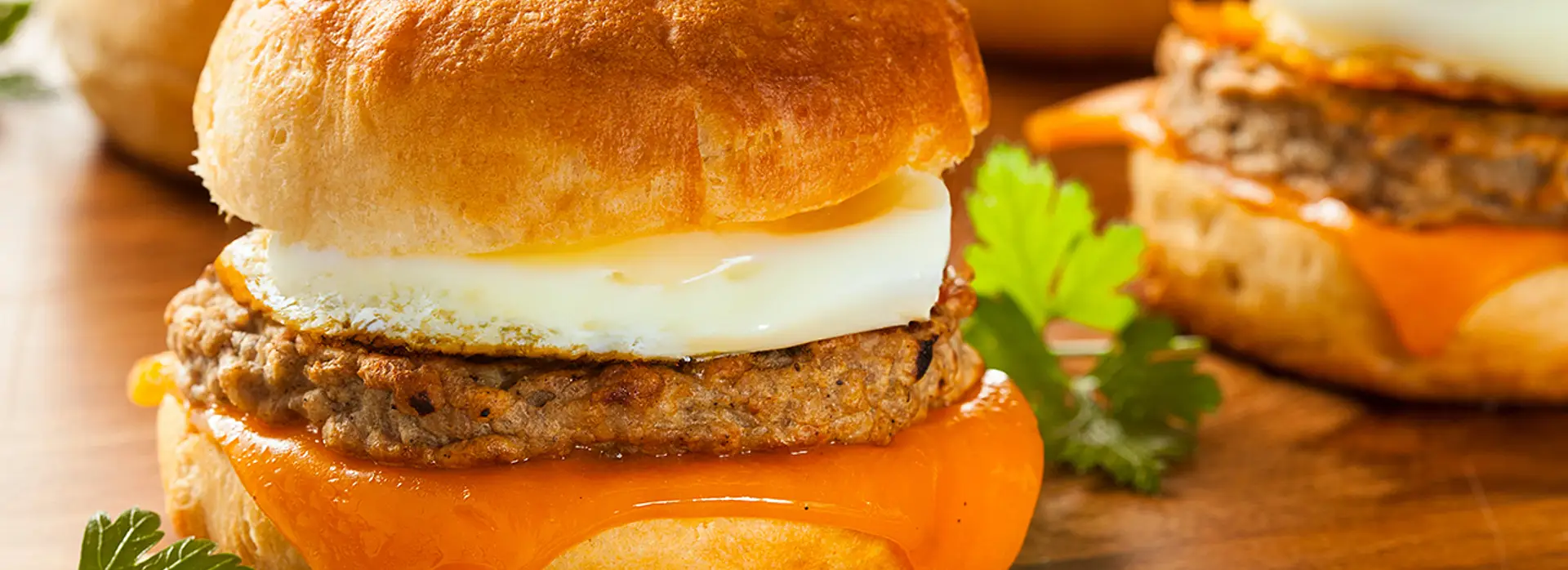 R42 Plant based Sausageand Egg Breakfast Sandwich