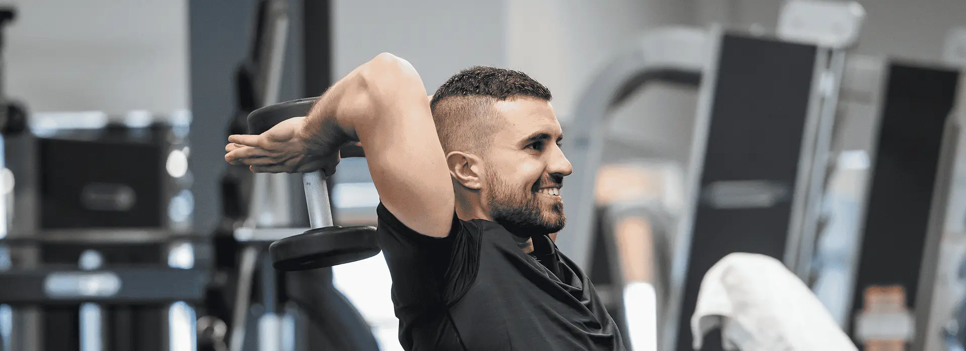 10 exercices efficaces avec des halteres