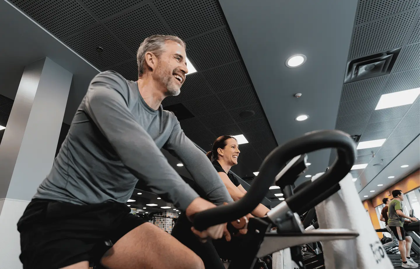 8 exercices cardio faciles a faire au gym