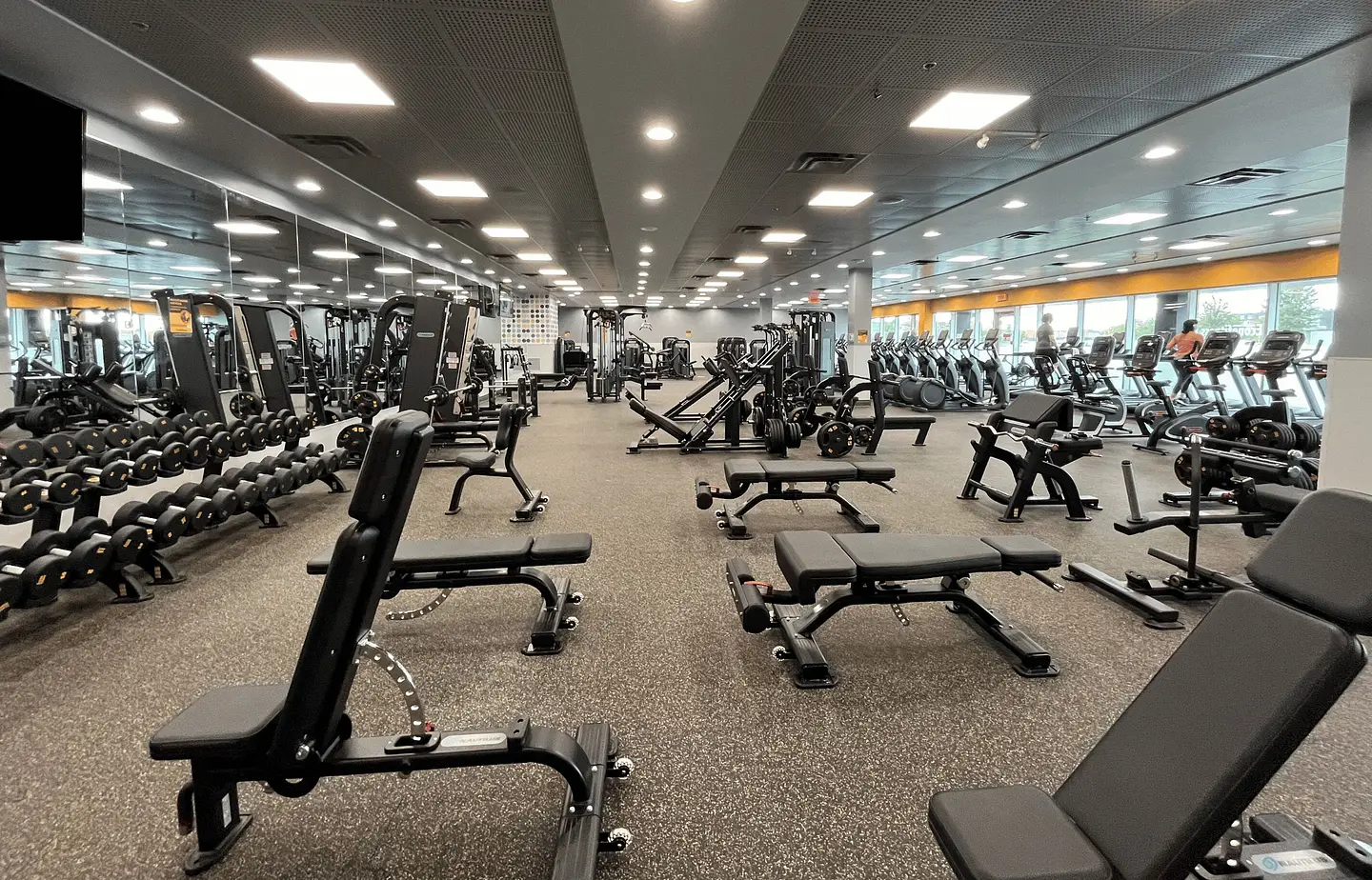 Nouveau gym Econofitness a Brossard