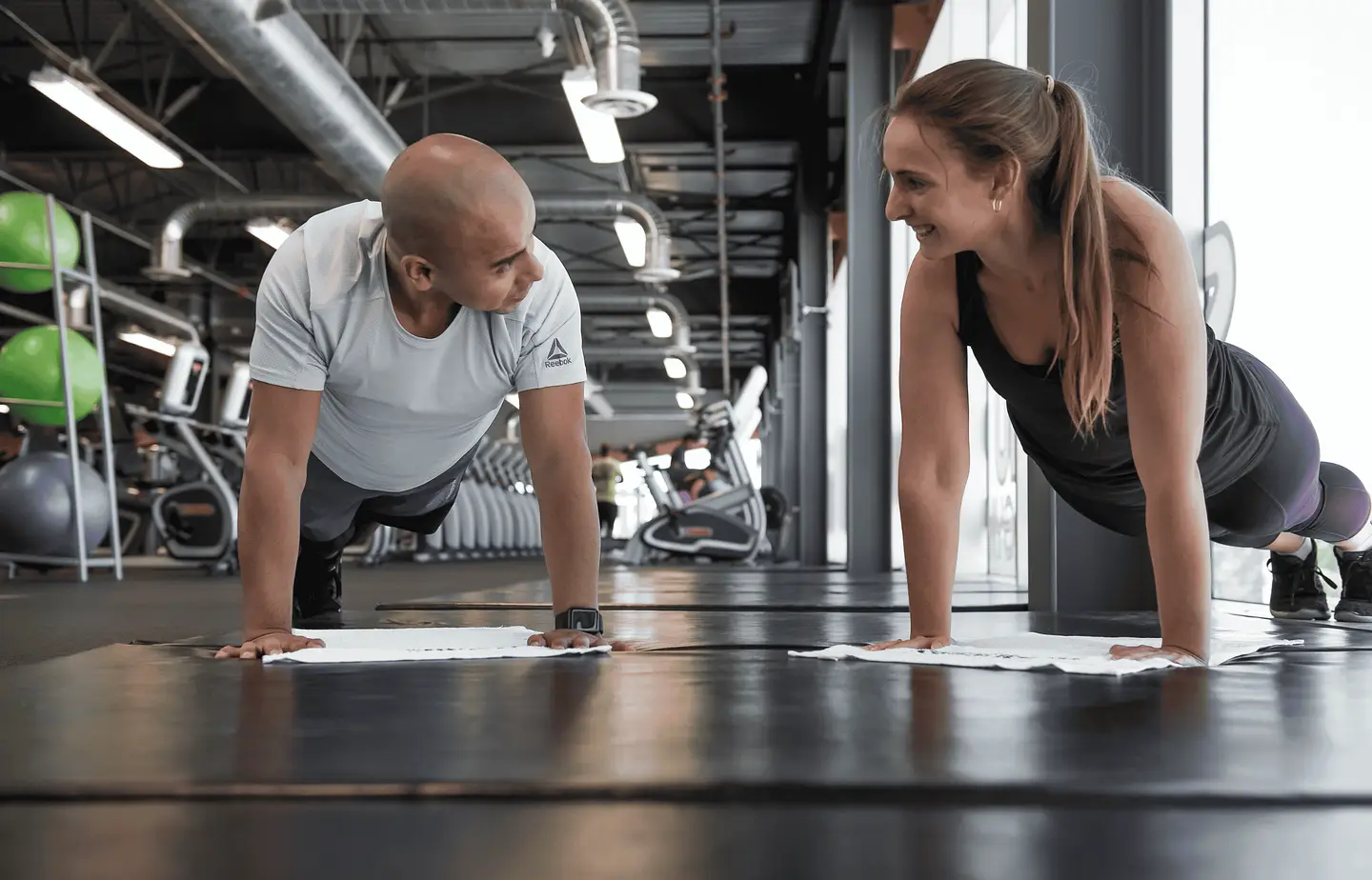 15 meilleurs exercices pour travailler tes abdominaux | Éconofitness